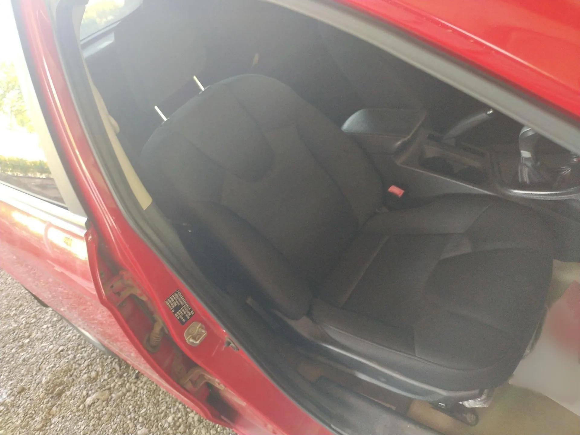 GAC Trumpchi GA3 2013 1.6L Manual Elite Edition — миниатюра 28