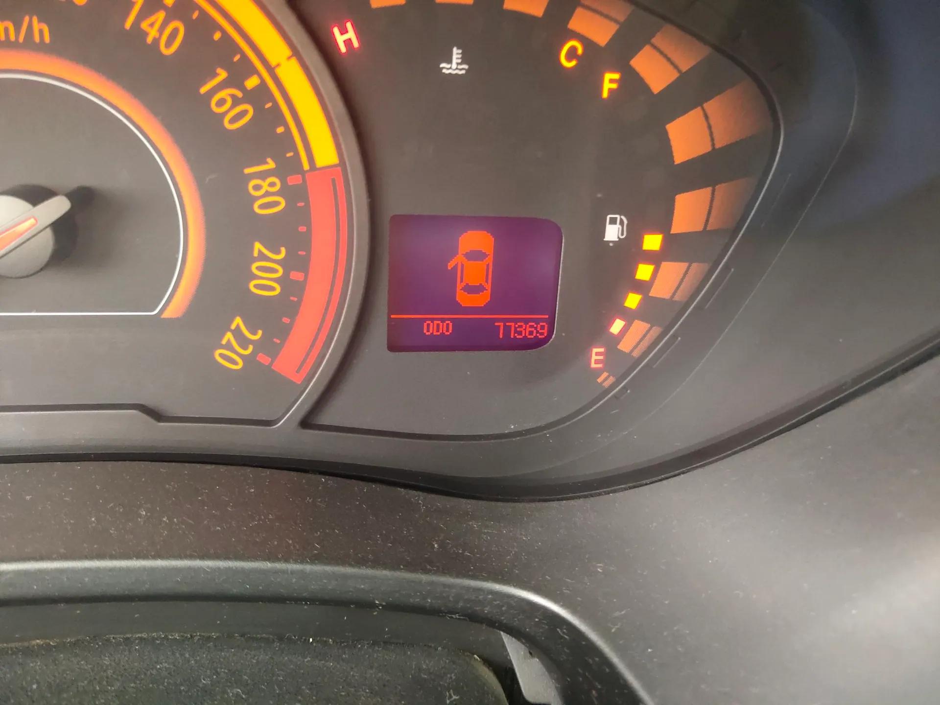 GAC Trumpchi GA3 2013 1.6L Manual Elite Edition — миниатюра 13
