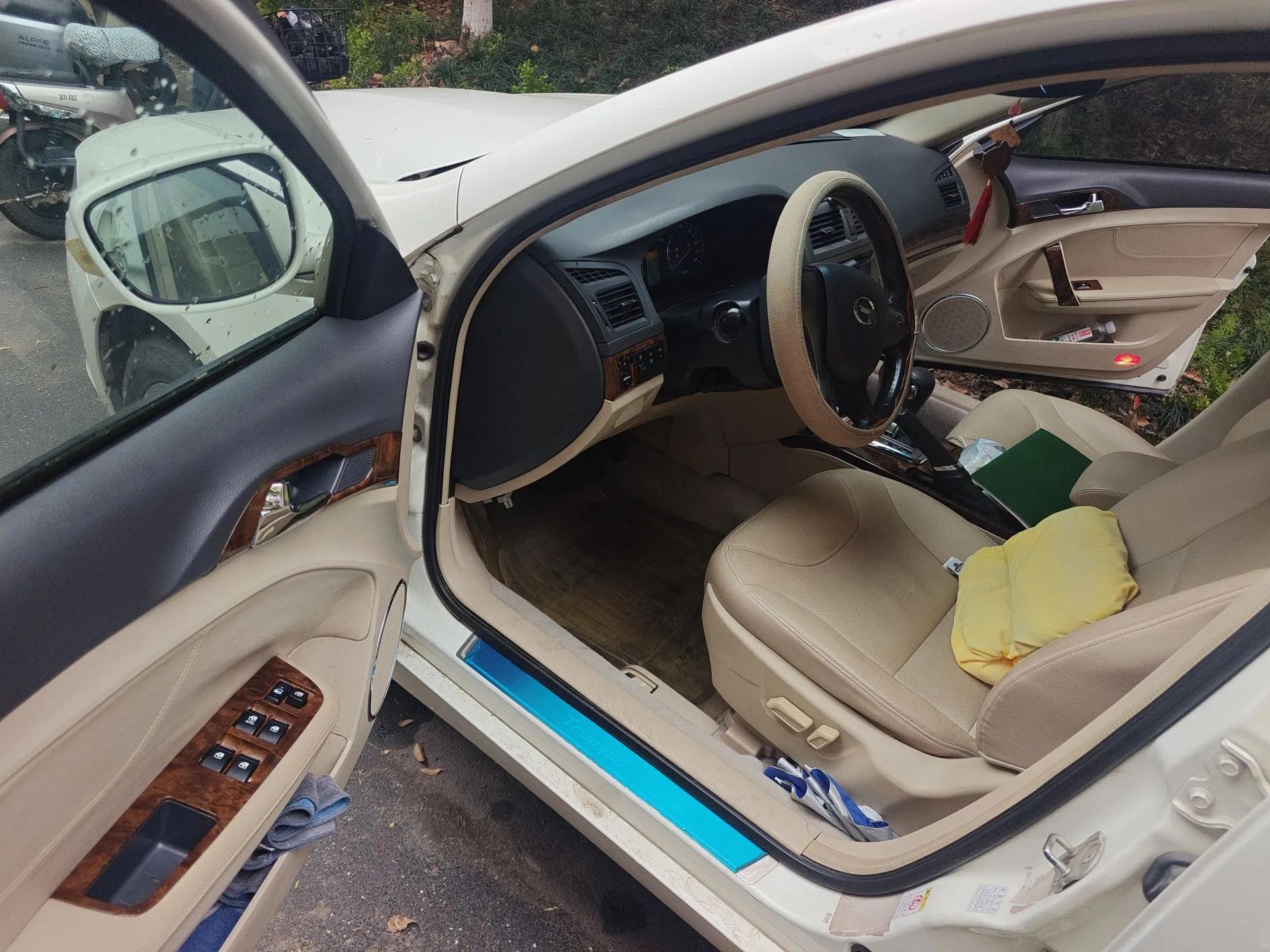 GAC Trumpchi GA5 2011 2.0L Automatic Elite Edition — миниатюра 17