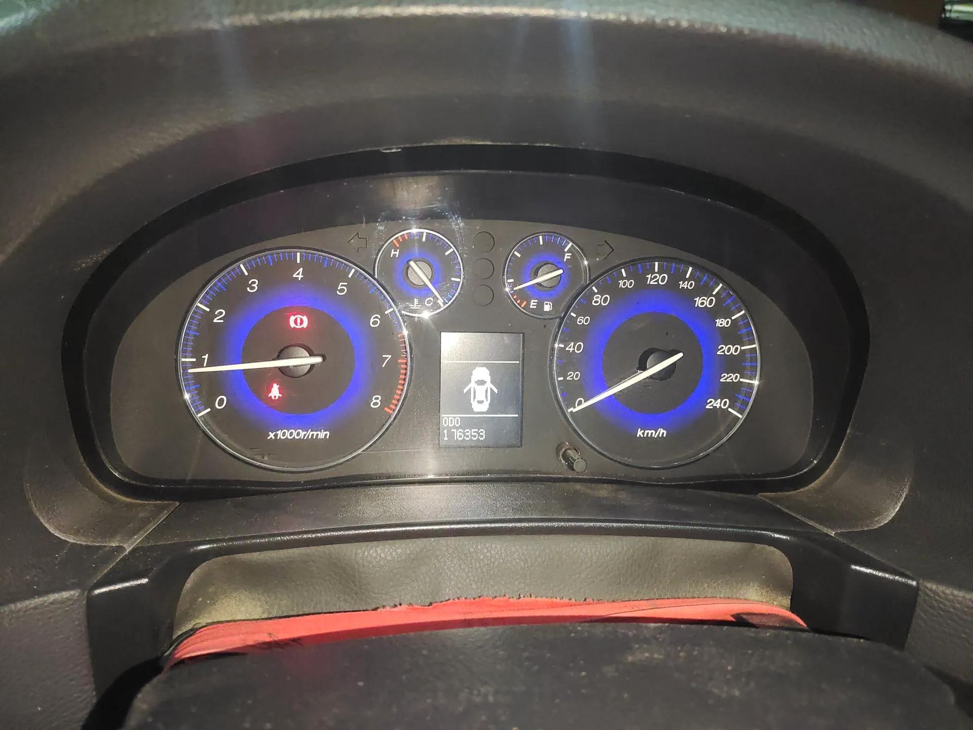 GAC Trumpchi GA5 2011 2.0L Manual Elite Edition — миниатюра 12
