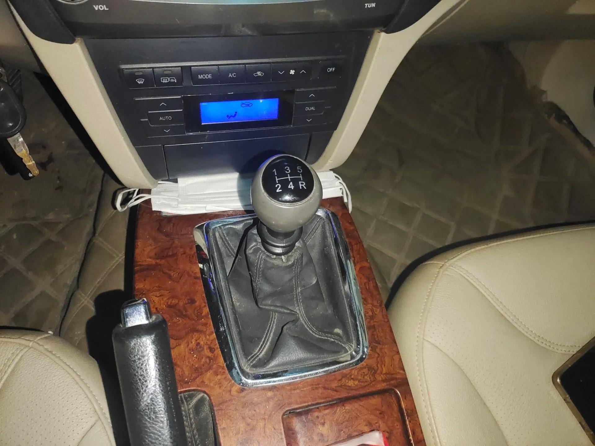 GAC Trumpchi GA5 2011 2.0L Manual Elite Edition — миниатюра 15