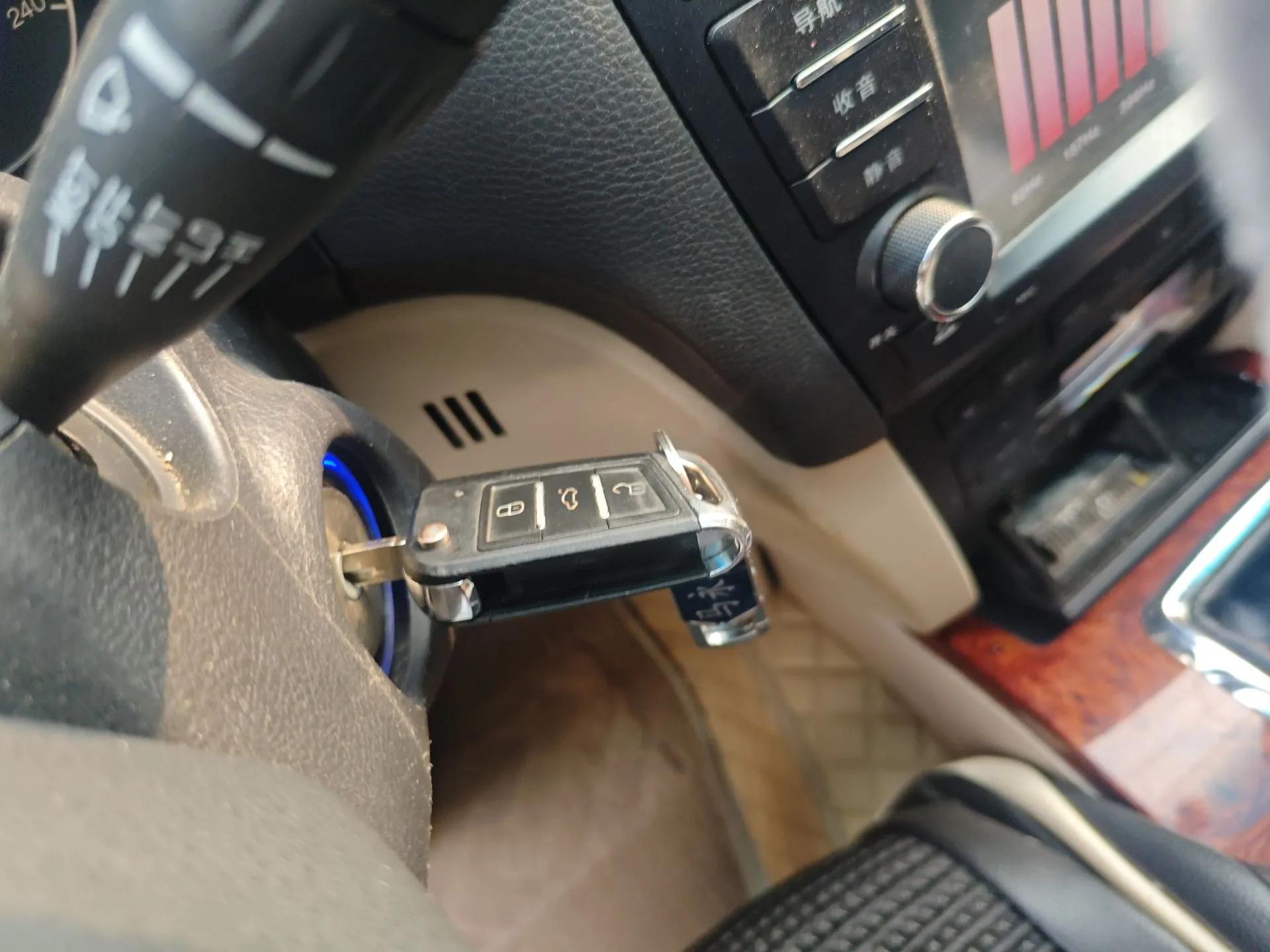 GAC Trumpchi GA5 2012 1.8L Manual Elite Model — миниатюра 9