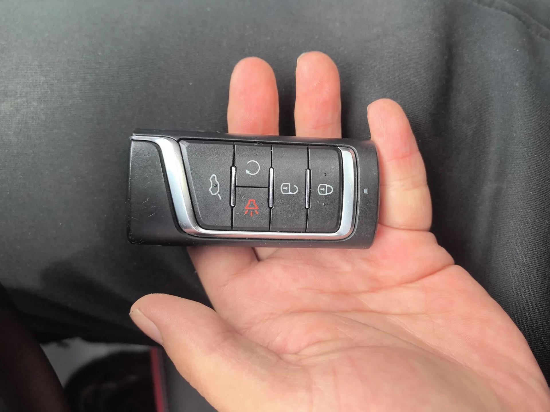 GAC Trumpchi GS4 COUPE 2020 270T Automatic Smart Connectivity Edition — миниатюра 12