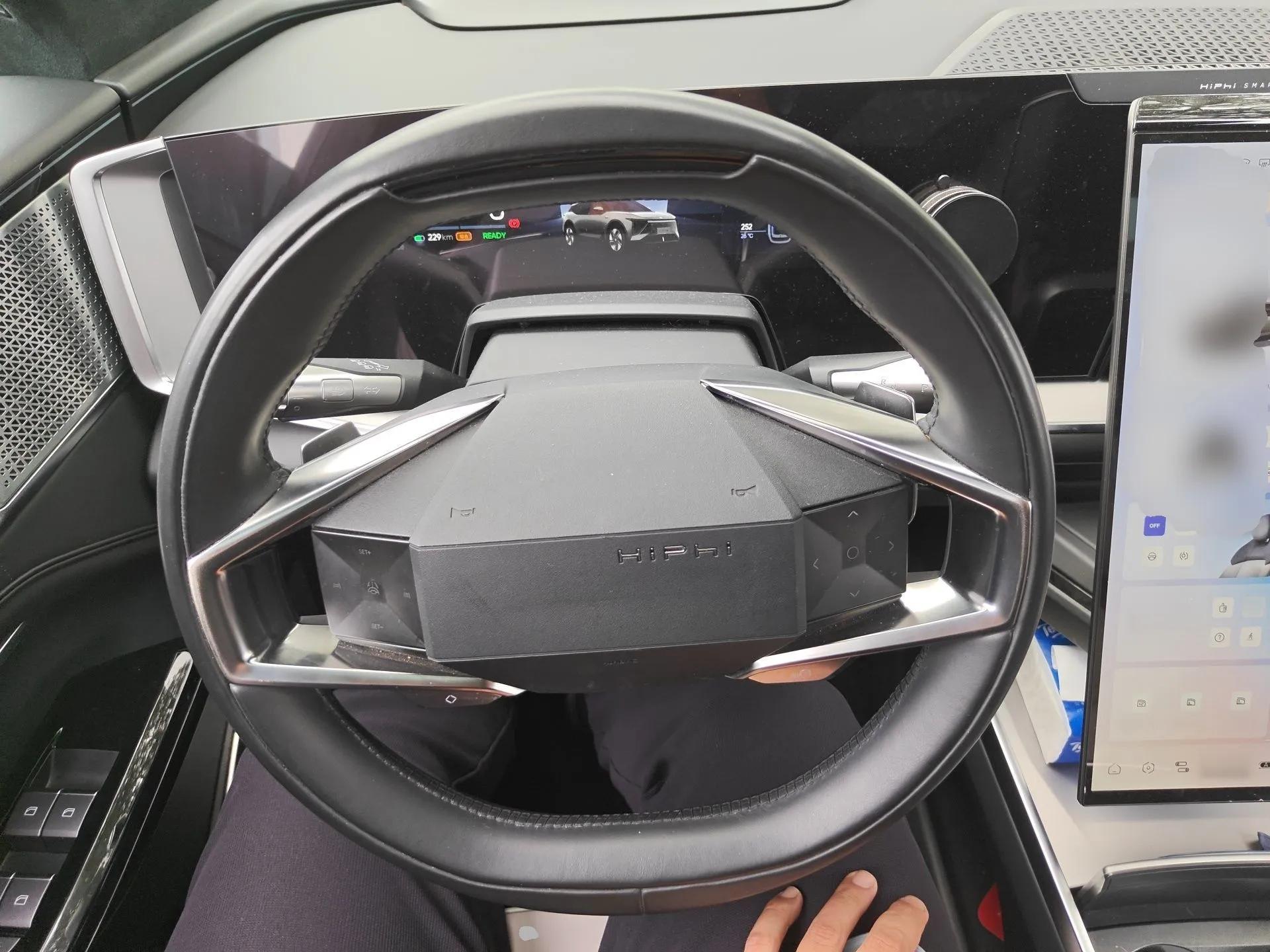 HiPhi Y 2023 560 km Pioneer Edition — миниатюра 11