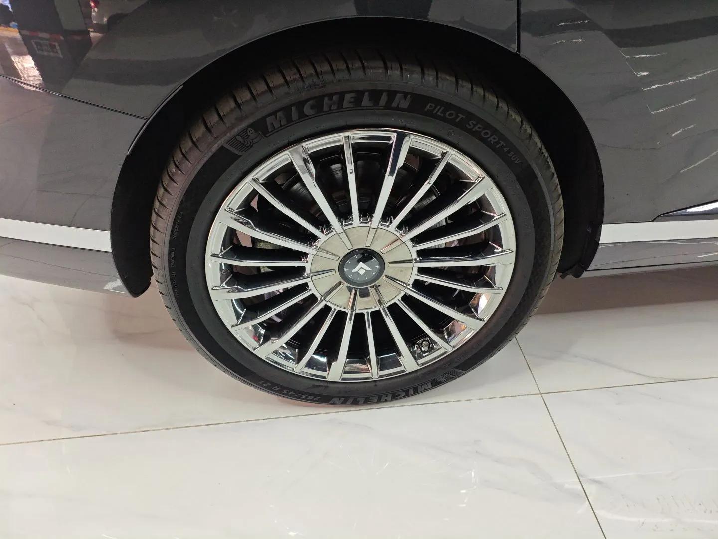 Hyptec HL 2025 700 Ultra Six-Seater All-Wheel-Drive LiDAR Version — миниатюра 4