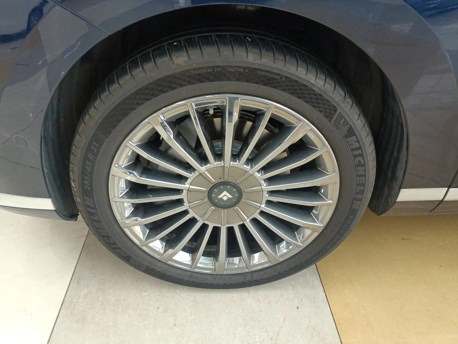 Hyptec HL 2025 700 Ultra Six-Seater All-Wheel-Drive LiDAR Version — миниатюра 8