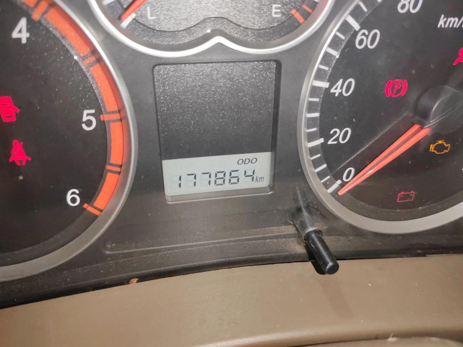 Haval H3 2010 Leading Edition 2.5 TCI Two-Wheel Drive Comfort Model — миниатюра 13