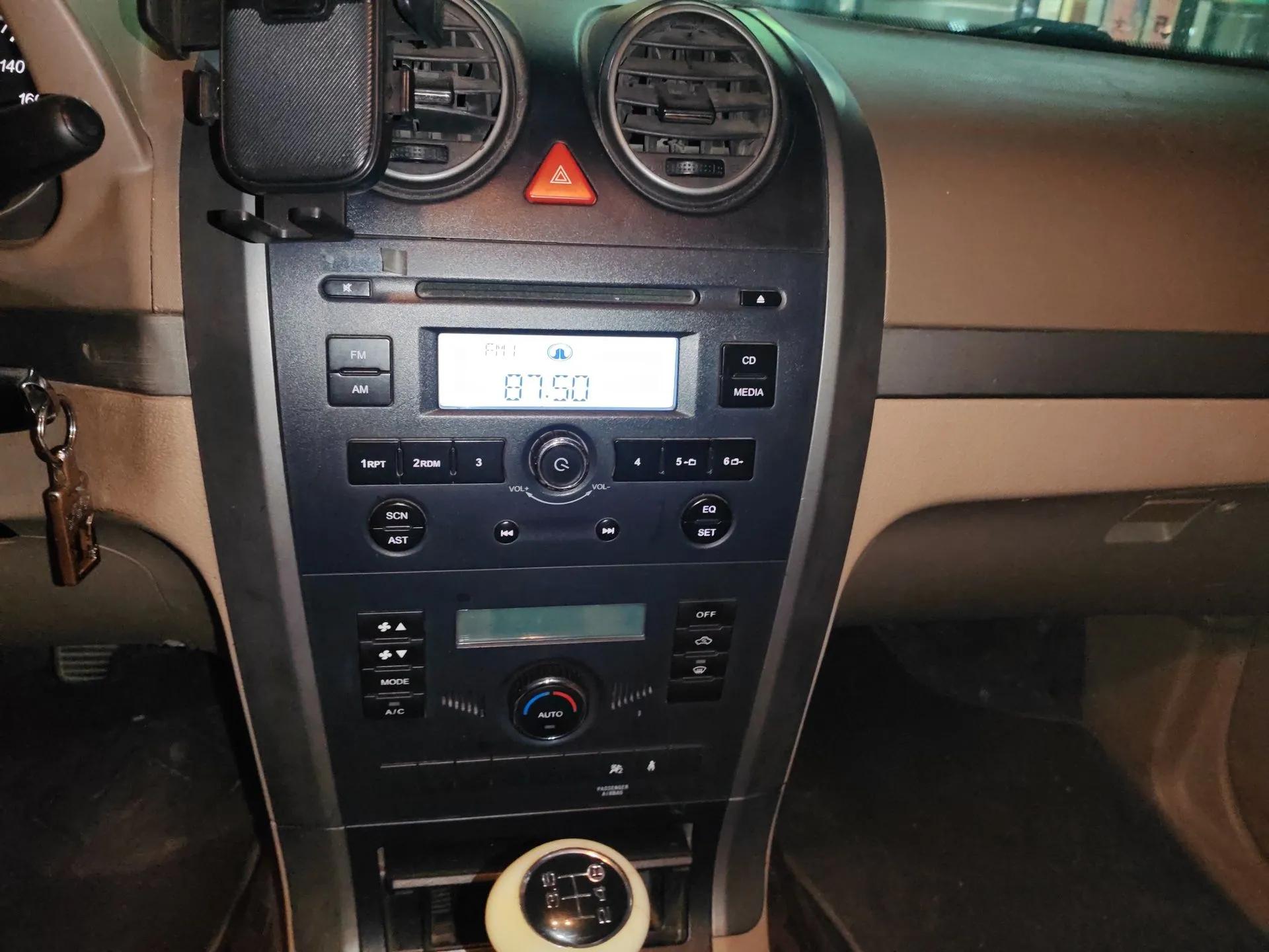 Haval H3 2010 Leading Edition 2.5 TCI Two-Wheel Drive Comfort Model — миниатюра 14