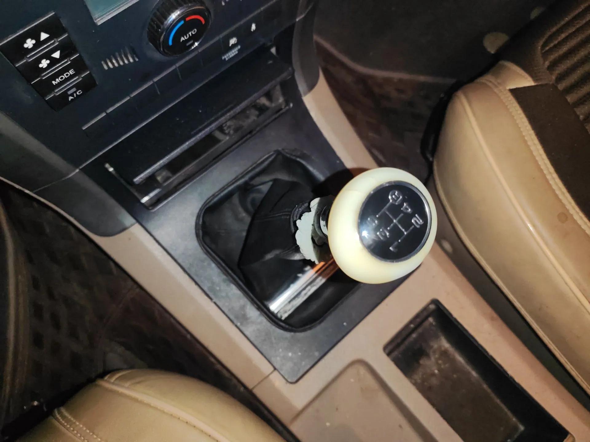 Haval H3 2010 Leading Edition 2.5 TCI Two-Wheel Drive Comfort Model — миниатюра 15
