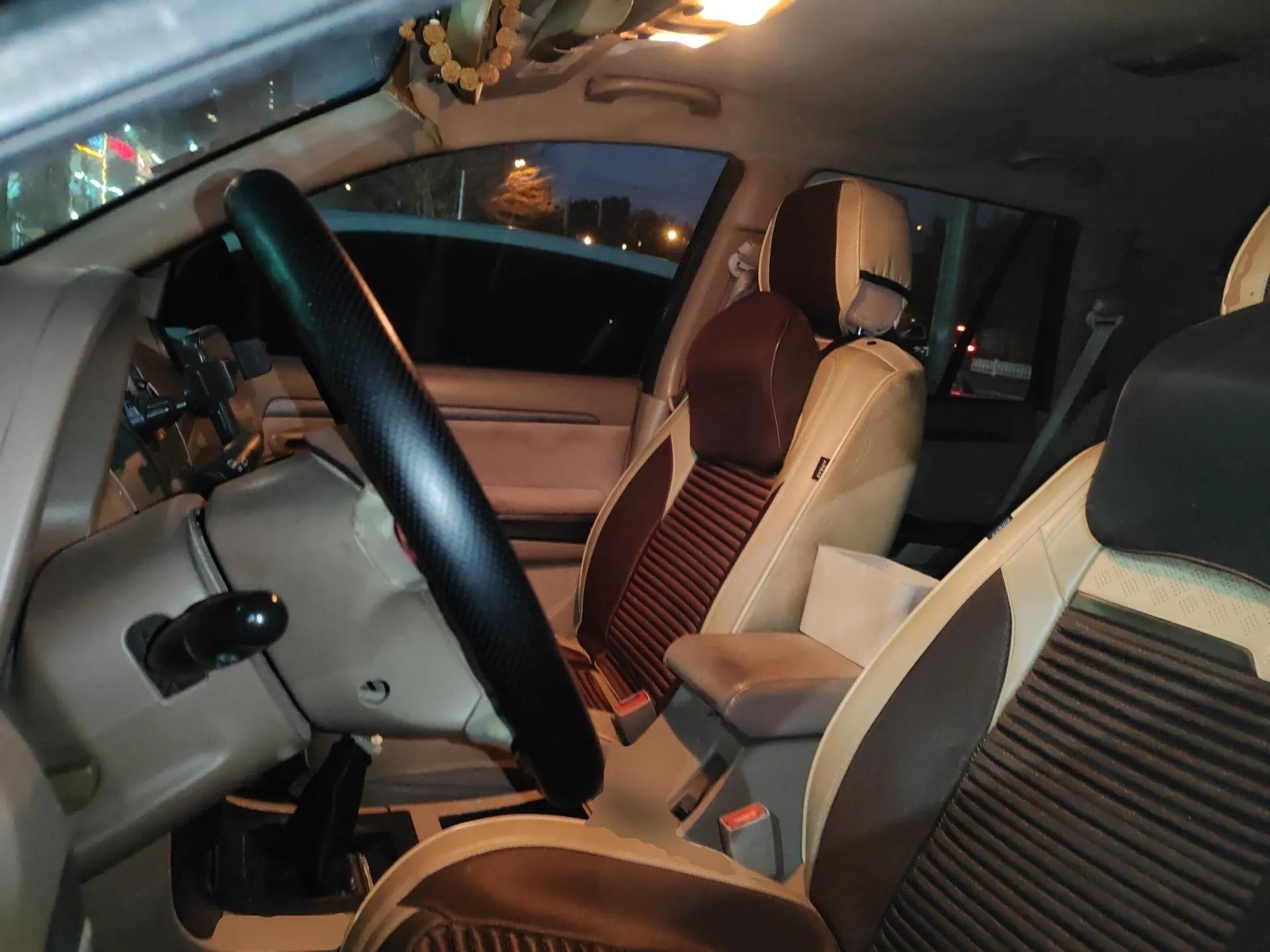 Haval H3 2010 Leading Edition 2.5 TCI Two-Wheel Drive Comfort Model — миниатюра 16