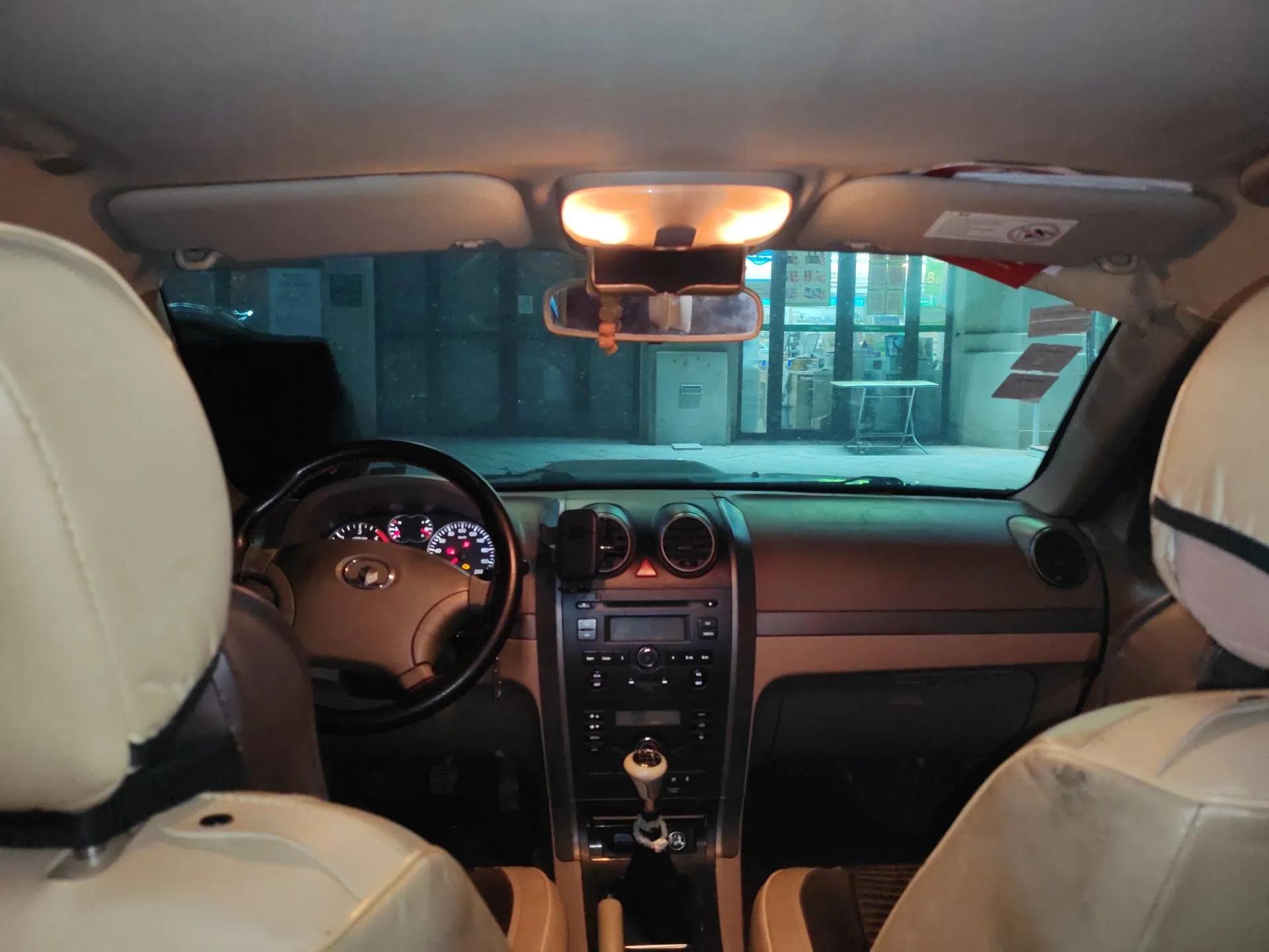 Haval H3 2010 Leading Edition 2.5 TCI Two-Wheel Drive Comfort Model — миниатюра 19
