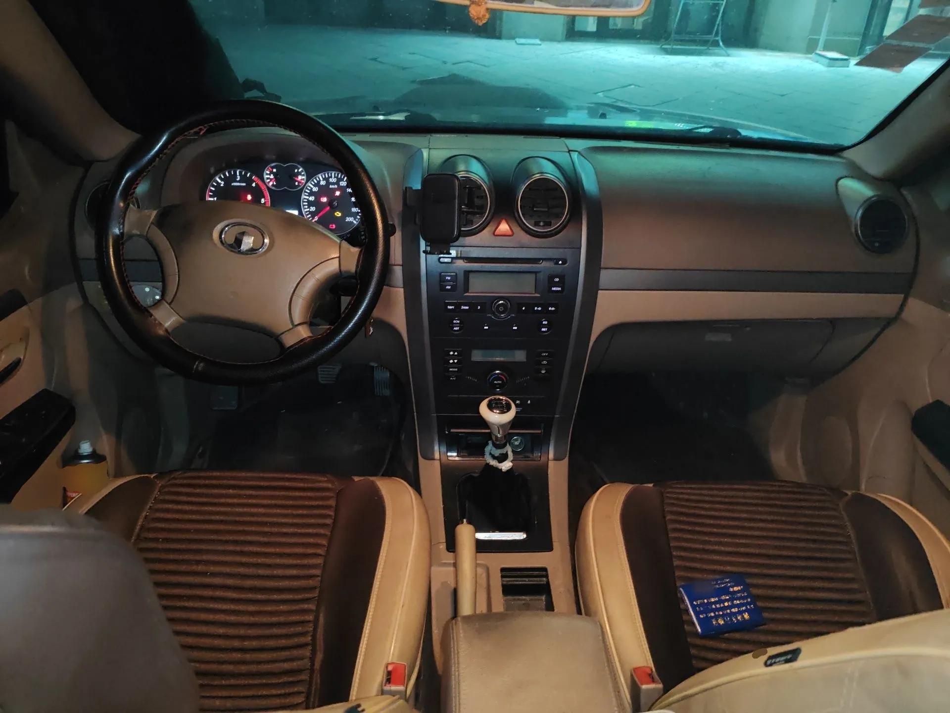 Haval H3 2010 Leading Edition 2.5 TCI Two-Wheel Drive Comfort Model — миниатюра 10