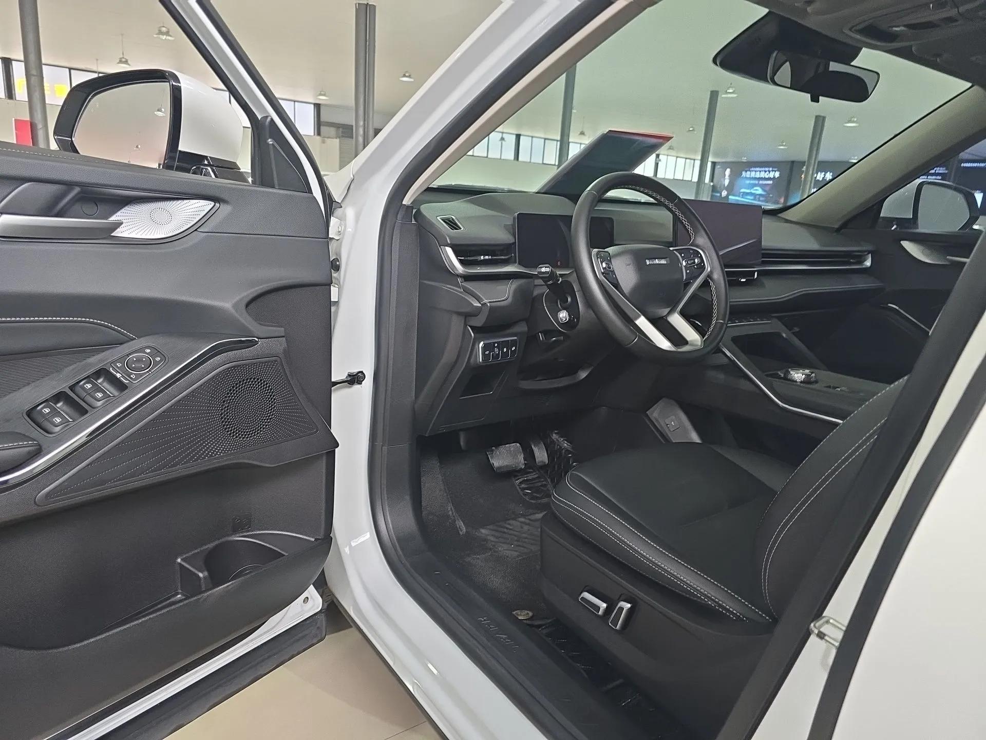 Haval H6 New Energy 2023 DHT-PHEV 110KM Long-Range Edition — миниатюра 19