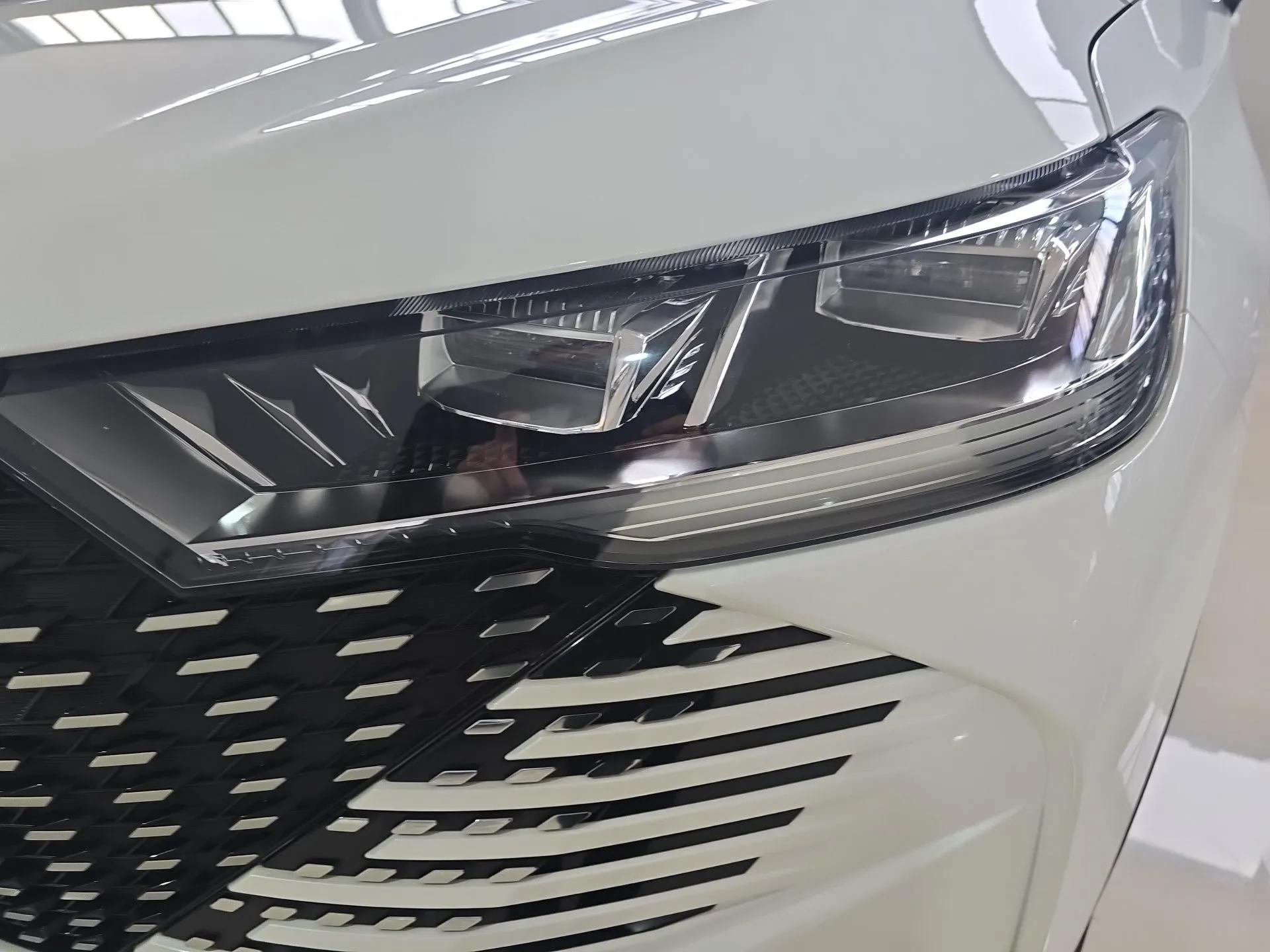 Haval H6 New Energy 2023 DHT-PHEV 110KM Long-Range Edition — миниатюра 9