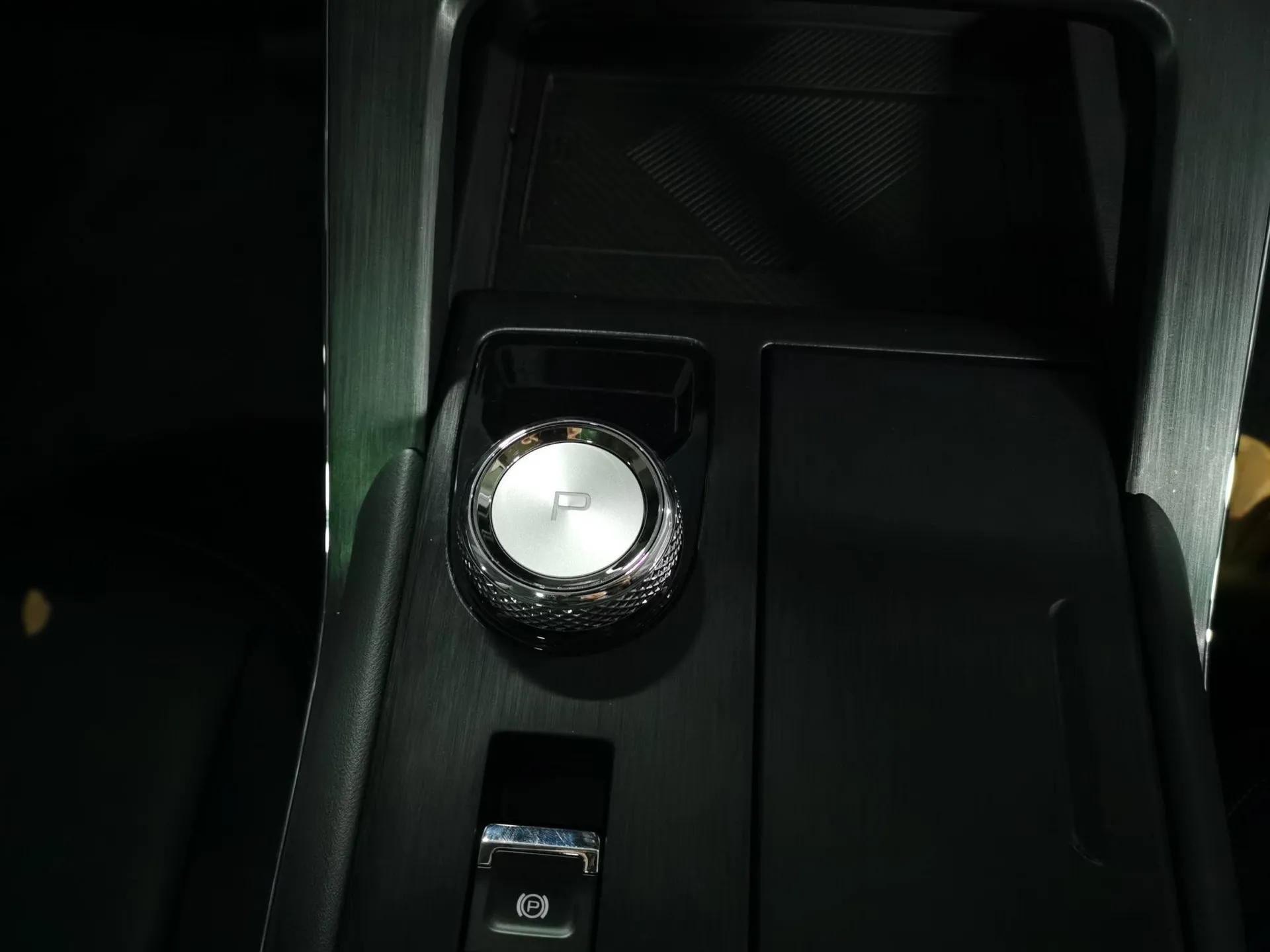 Haval H6 New Energy 2023 DHT-PHEV 110KM Enjoyment Edition — миниатюра 11