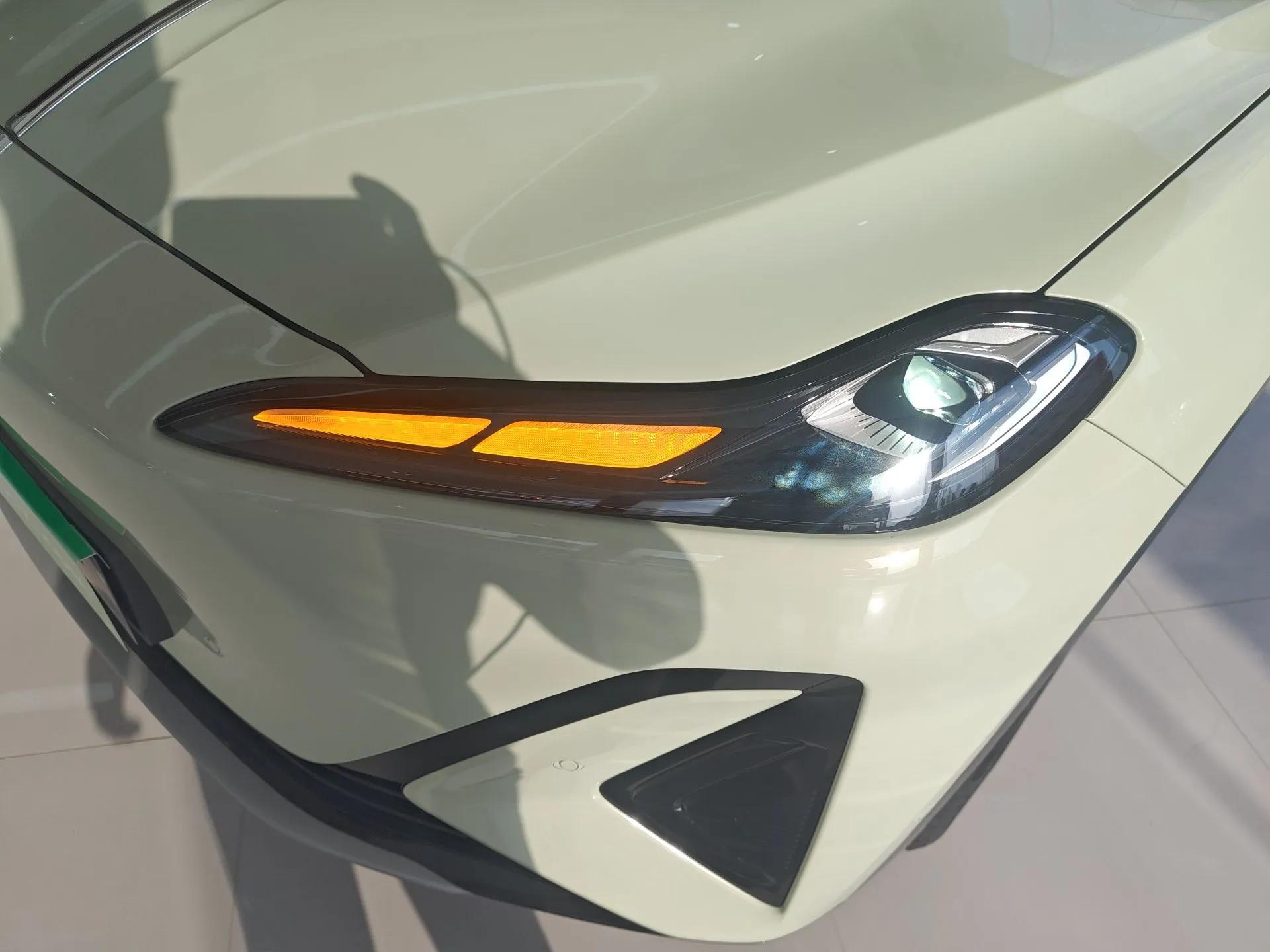 Hongqi Tiangong 06 2025 520 Smart Selection Edition — миниатюра 9