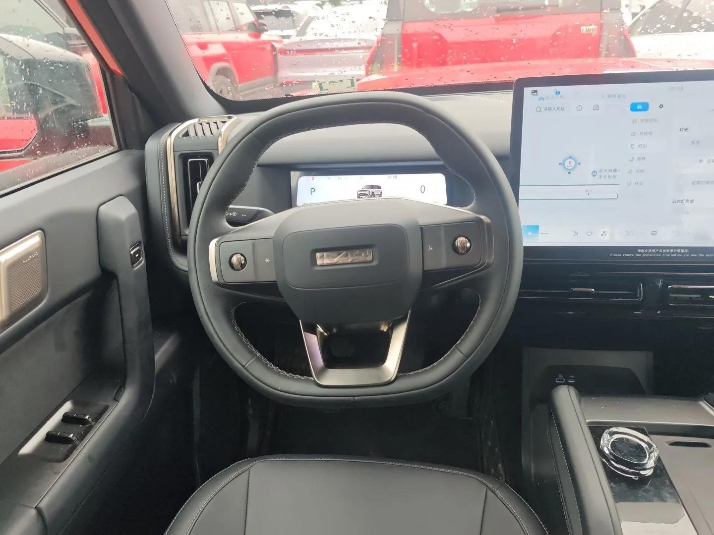iCAR 03T 2024 501km Four-wheel Drive Long-Range Version — миниатюра 14