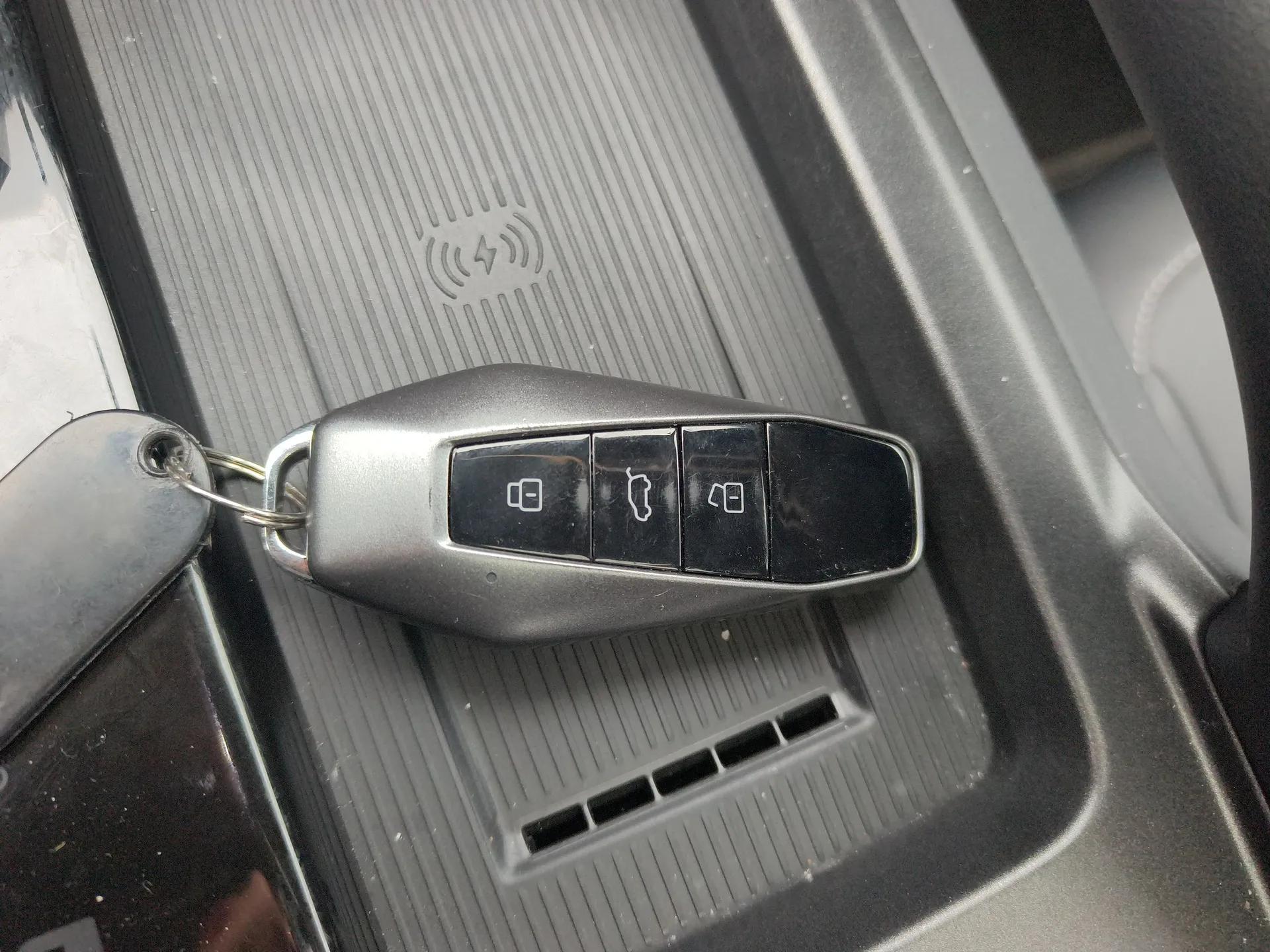 iCAR 03T 2024 501km Four-wheel Drive Long-Range Version — миниатюра 12