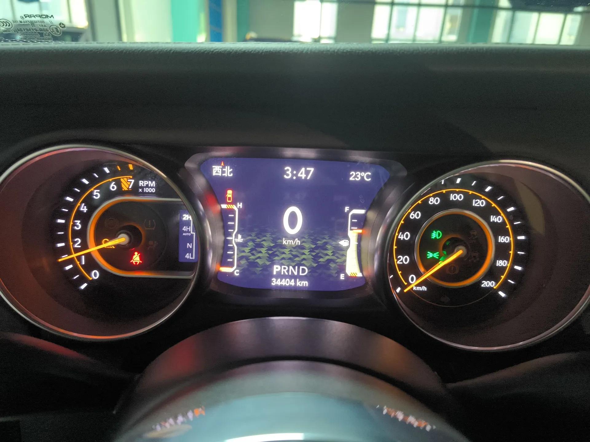 Jeep Gladiator 2022 3.6L Pioneer Edition — миниатюра 13