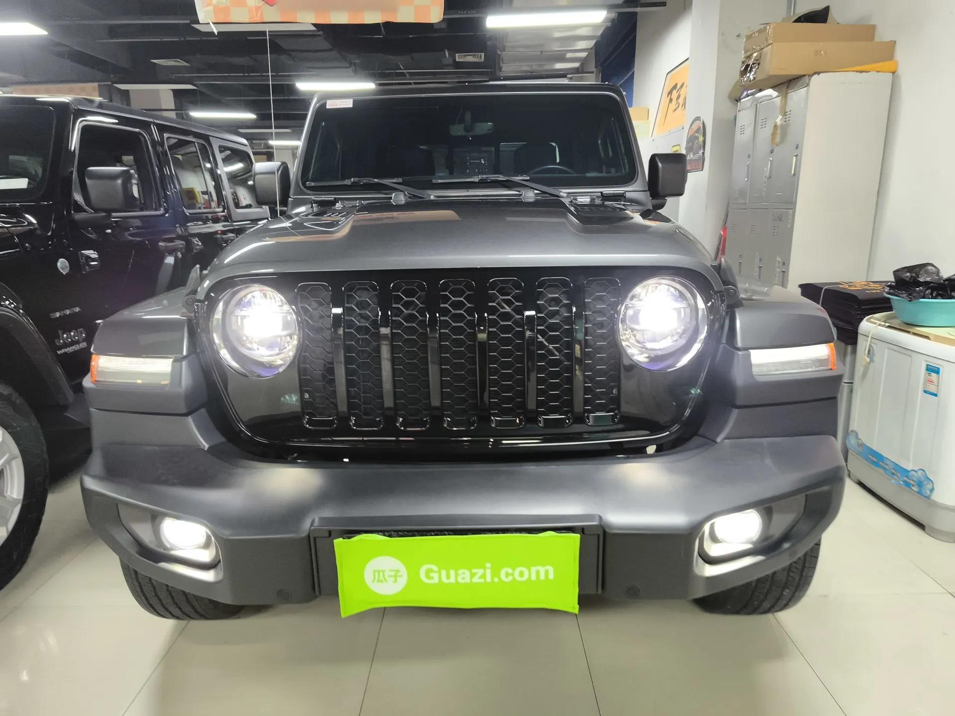Jeep Gladiator 2022 3.6L Pioneer Edition — миниатюра 3