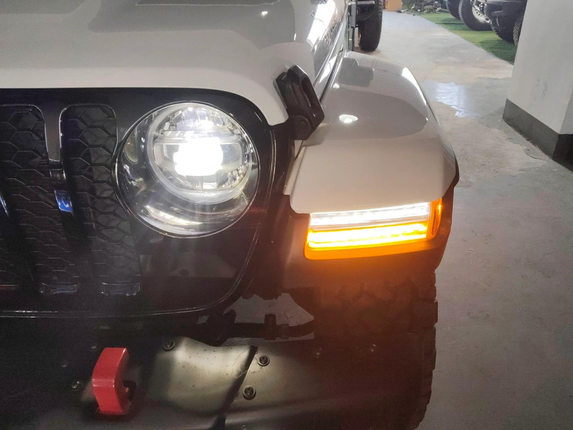 Jeep Gladiator 2022 3.6L Pioneer Edition — миниатюра 2