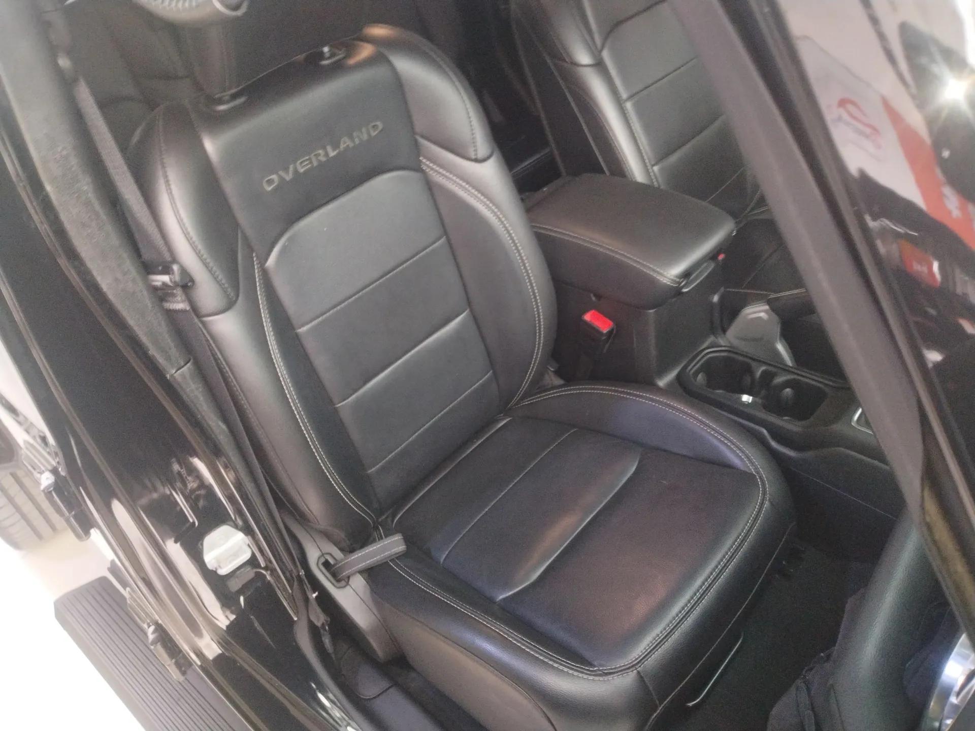 Jeep Gladiator 2022 3.6L Pioneer Edition — миниатюра 23