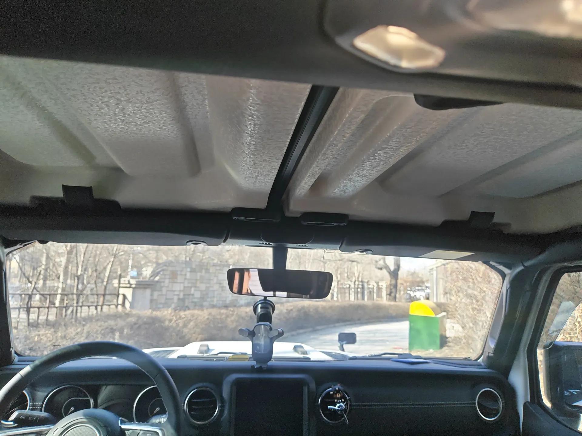 Jeep Gladiator 2024 3.6L Camping Edition — миниатюра 19