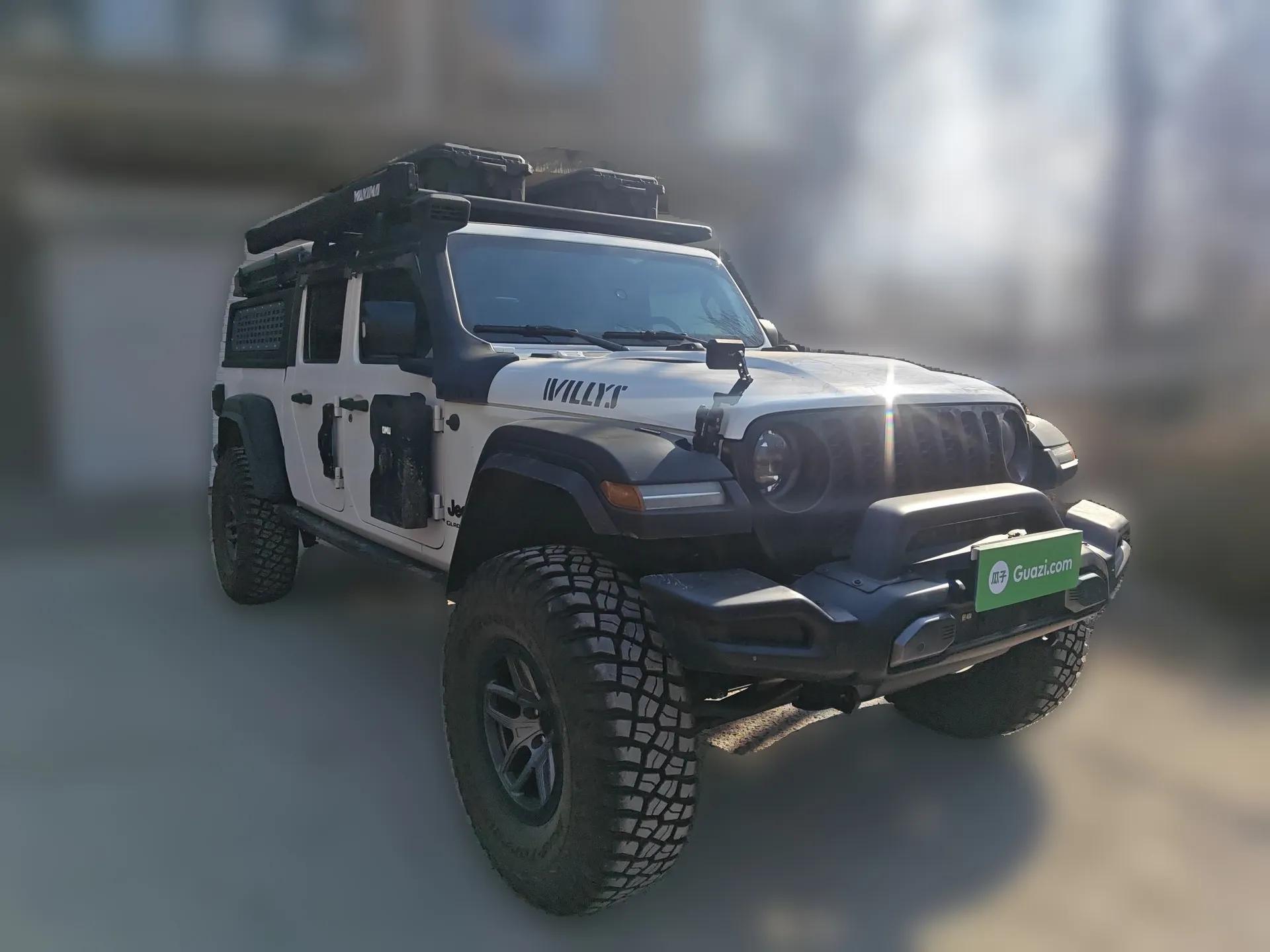 Jeep Gladiator 2024 3.6L Camping Edition — миниатюра 3
