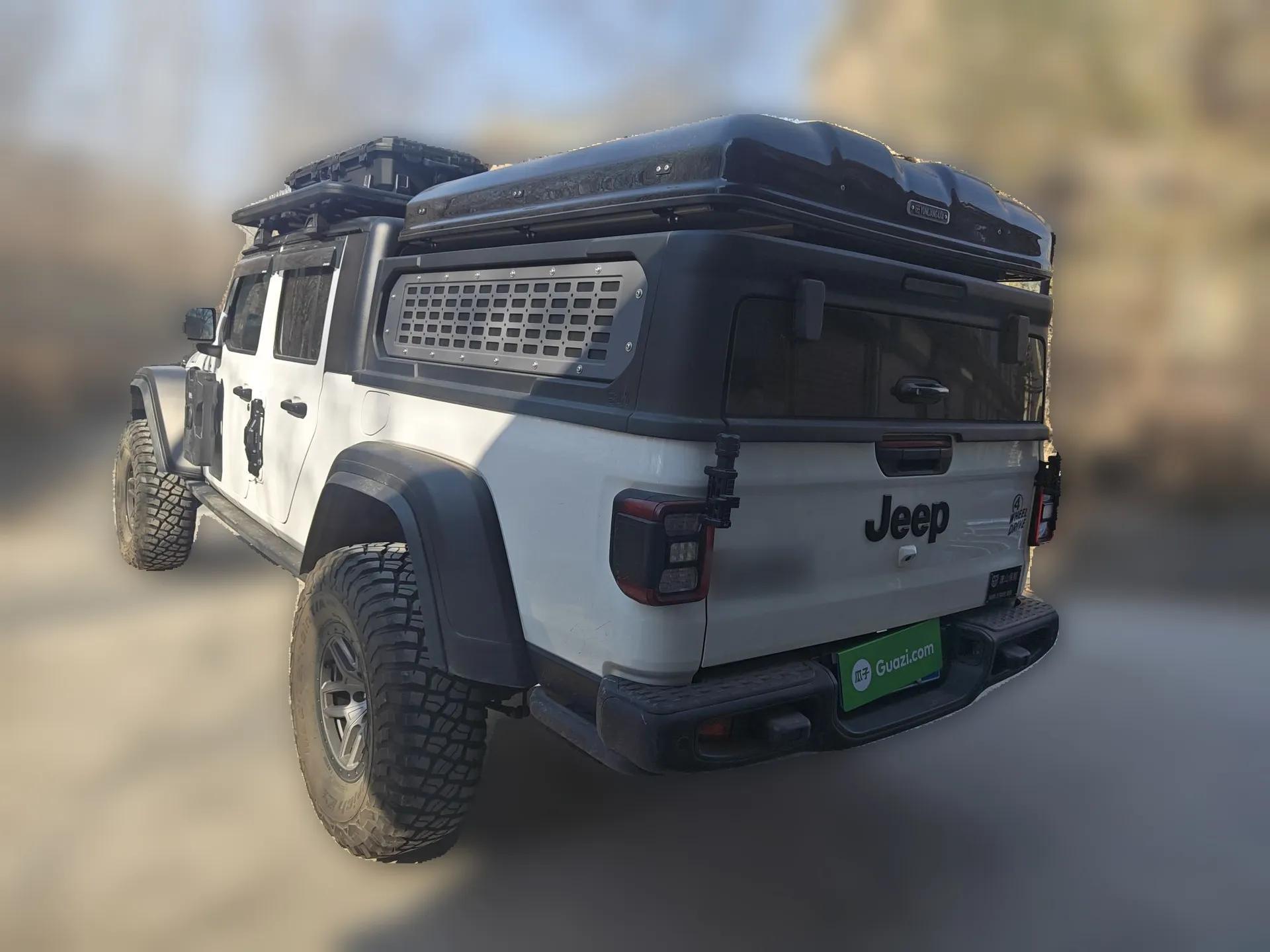 Jeep Gladiator 2024 3.6L Camping Edition — миниатюра 4