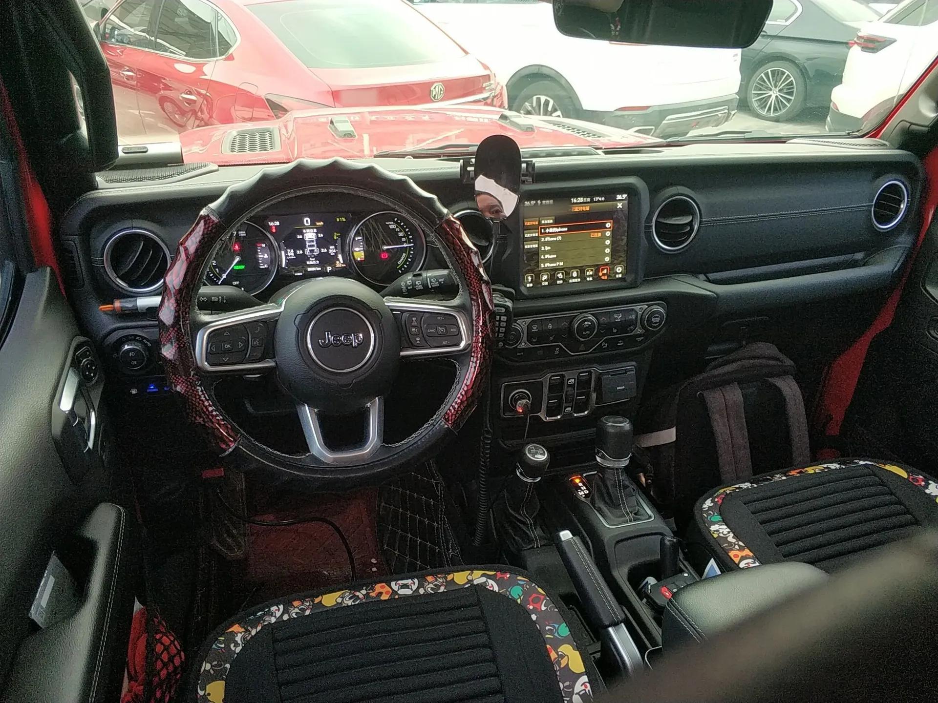 Jeep Wrangler New Energy 2021 Four-Door 2.0T 4xe Sahara — миниатюра 13