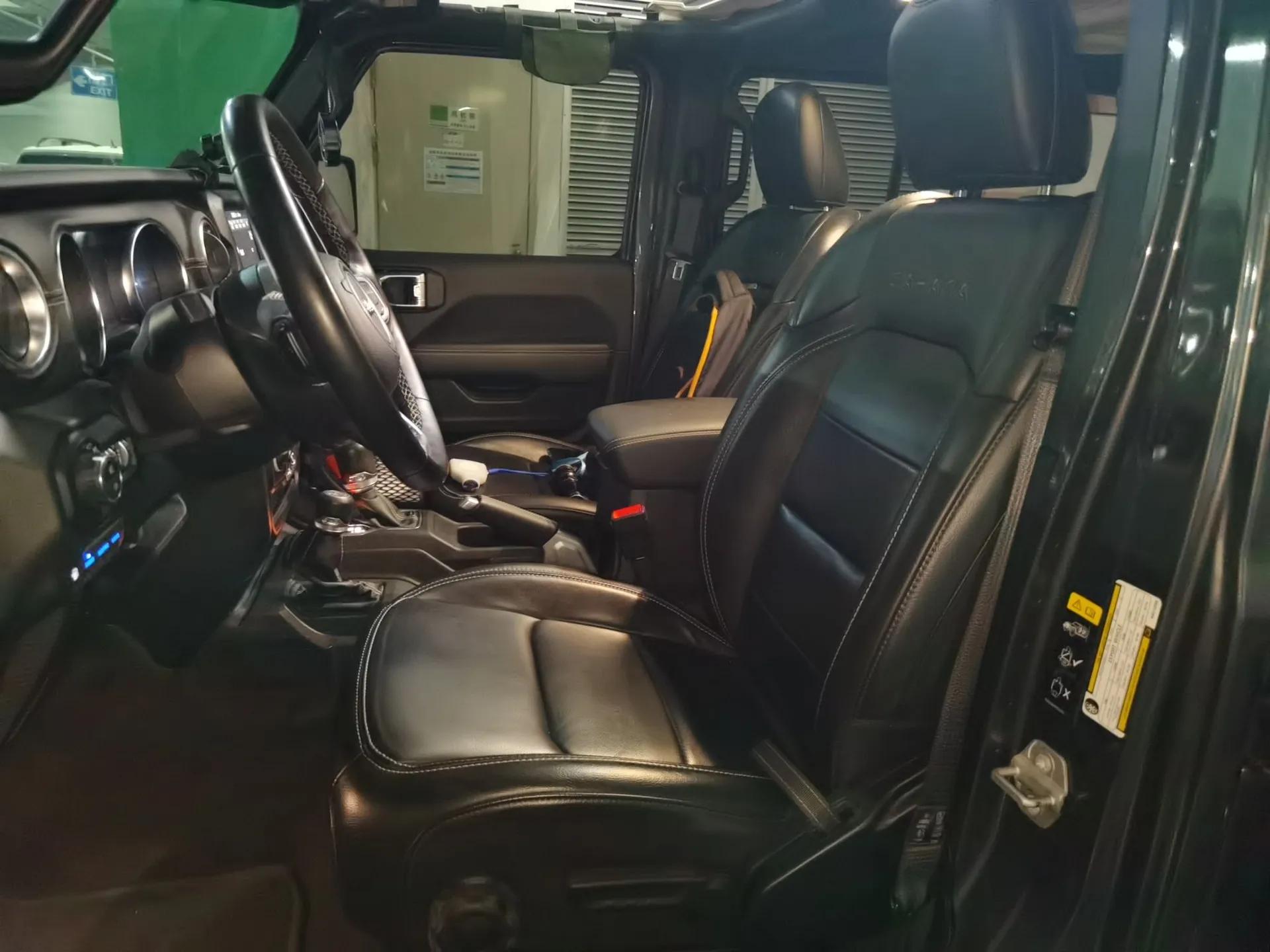 Jeep Wrangler New Energy 2021 Four-Door 2.0T 4xe Sahara — миниатюра 16