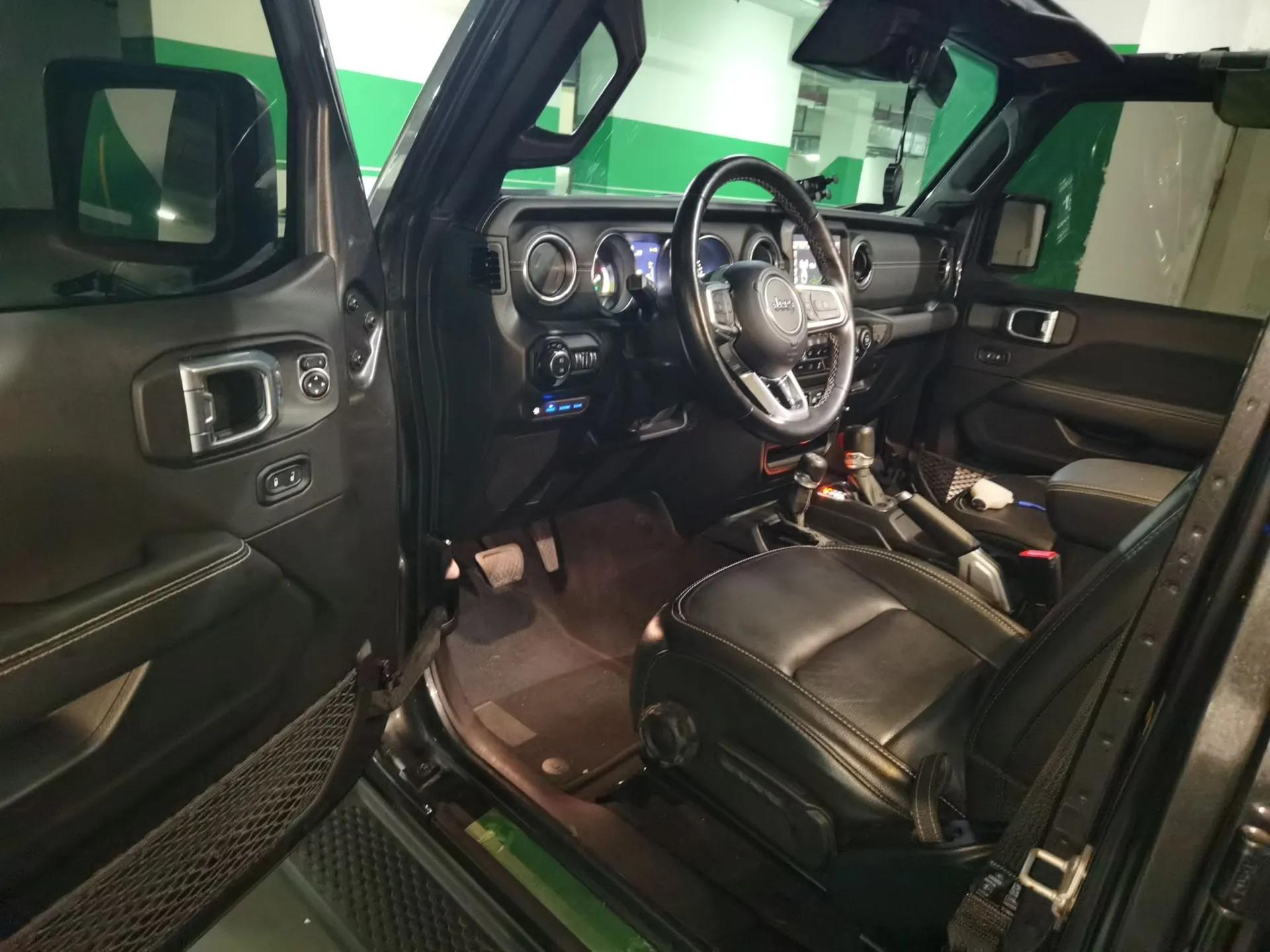 Jeep Wrangler New Energy 2021 Four-Door 2.0T 4xe Sahara — миниатюра 17
