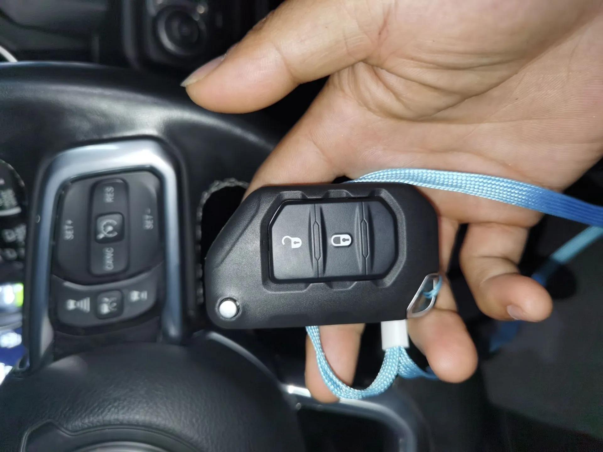 Jeep Wrangler New Energy 2021 Four-Door 2.0T 4xe Sahara — миниатюра 9