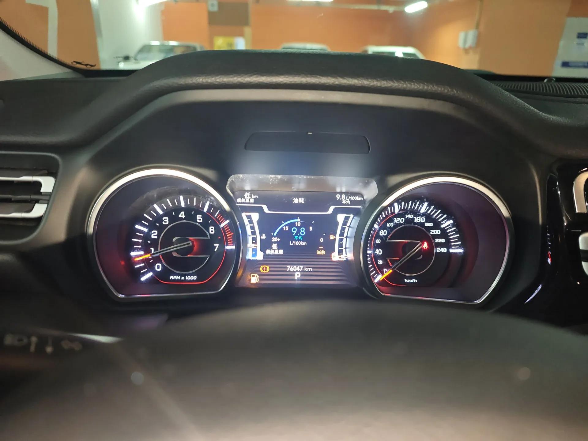 Jeep Commander 2018 2.0T Two-Wheel Drive Enjoyment Version China VI Emission Standard — миниатюра 15