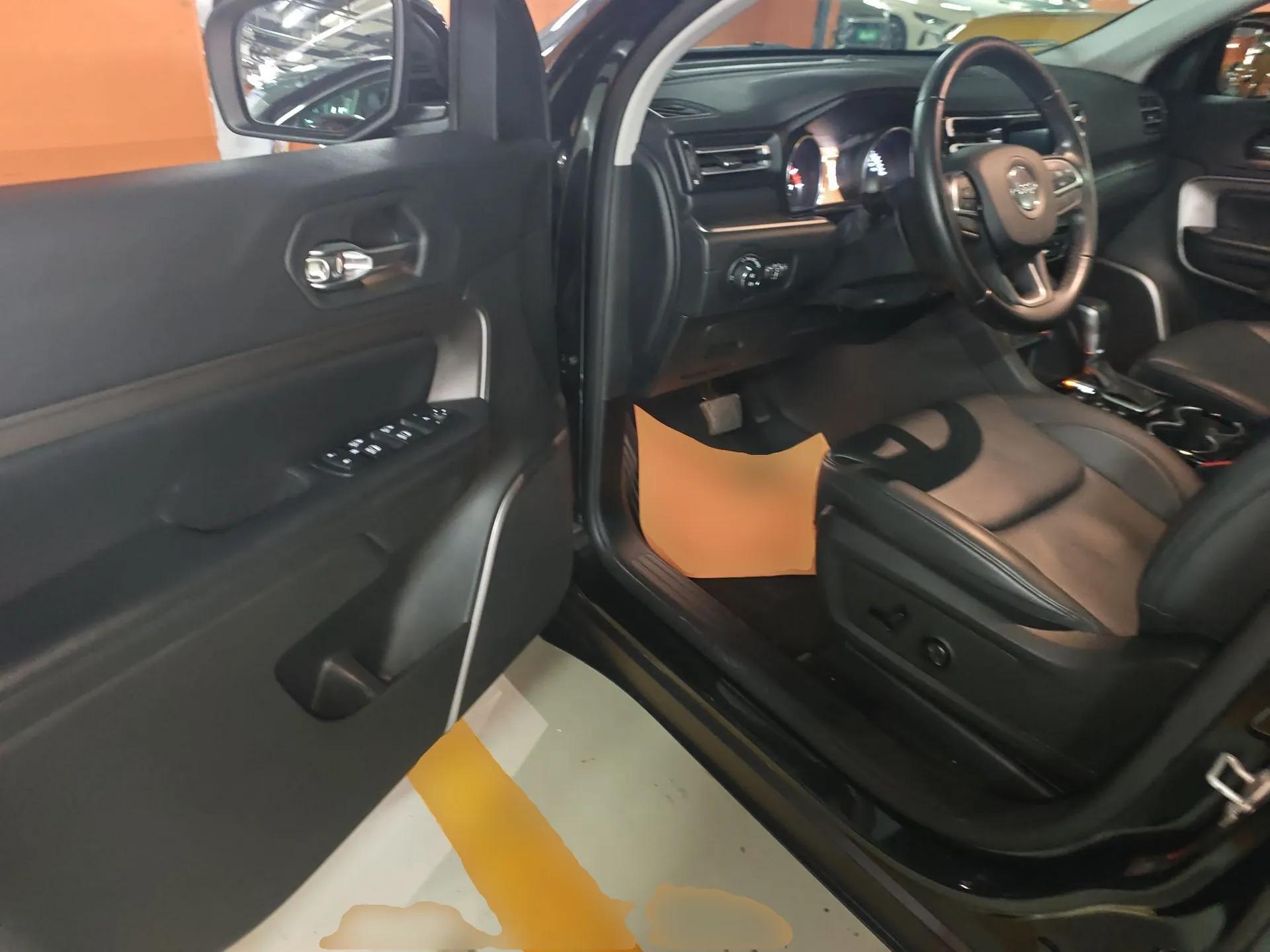 Jeep Commander 2018 2.0T Two-Wheel Drive Enjoyment Version China VI Emission Standard — миниатюра 19
