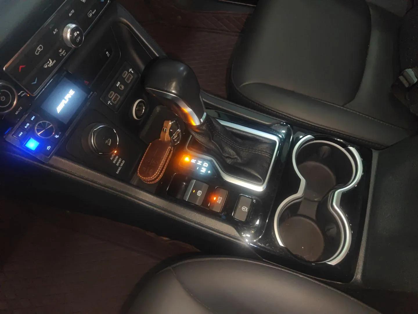 Jeep Commander 2018 2.0T Four-Wheel Drive Prestige Edition China V — миниатюра 17