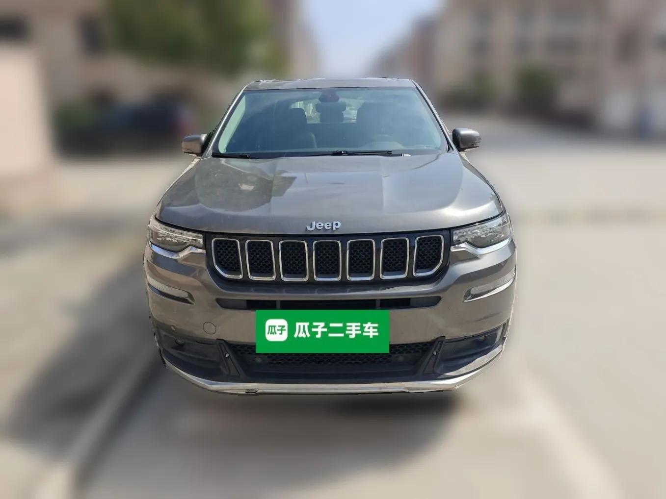 Jeep Commander 2018 2.0T Two-Wheel Drive Enjoy Edition China V — миниатюра 2
