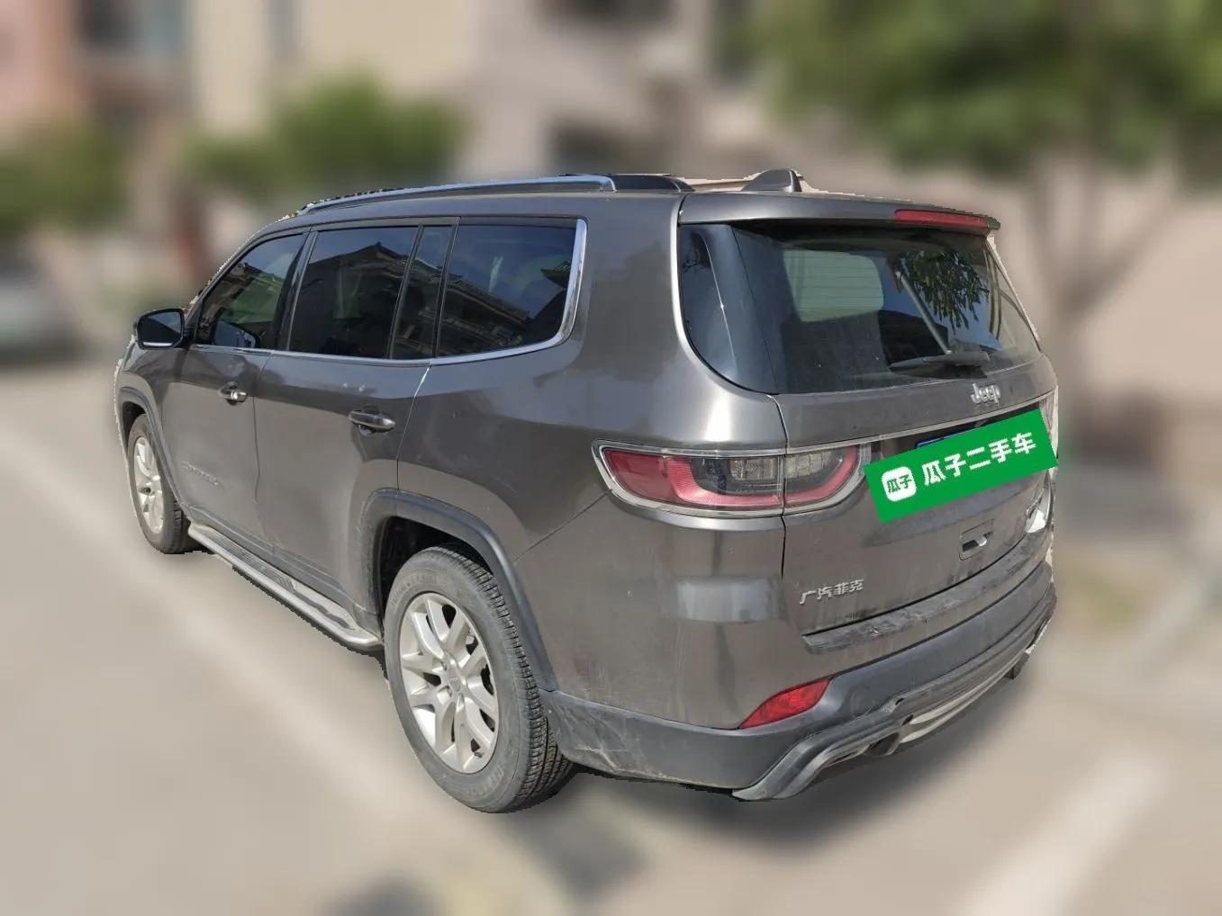 Jeep Commander 2018 2.0T Two-Wheel Drive Enjoy Edition China V — миниатюра 4