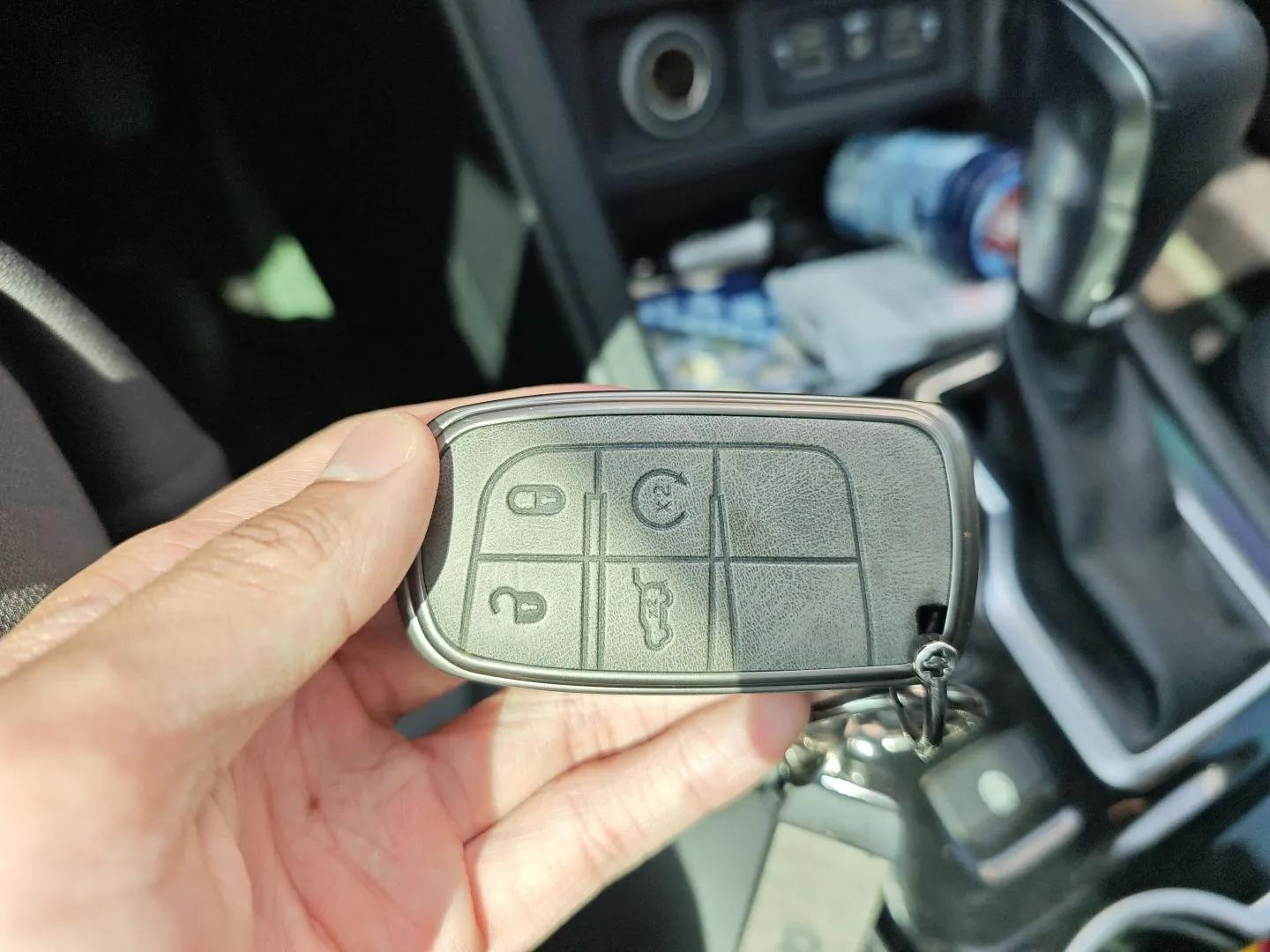 Jeep Commander 2018 2.0T Two-Wheel Drive Enjoy Edition China V — миниатюра 9