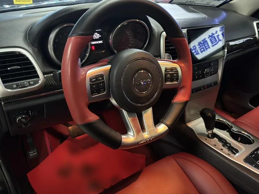 Jeep Grand Cherokee SRT 2013 6.4L SRT8 Black Edition — миниатюра 11