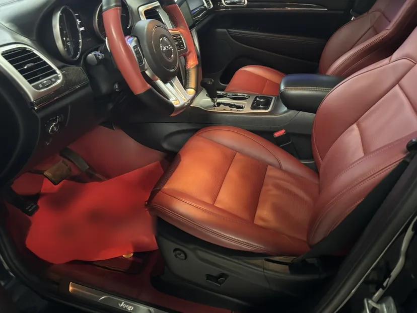 Jeep Grand Cherokee SRT 2013 6.4L SRT8 Black Edition — миниатюра 12