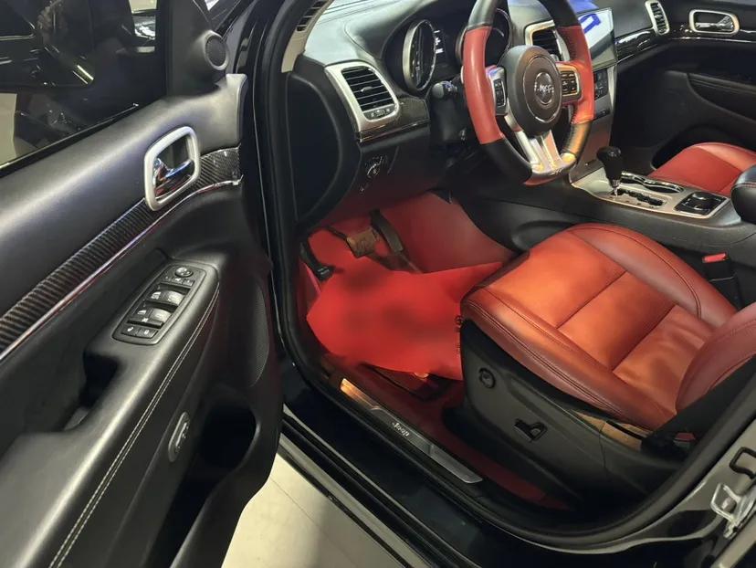 Jeep Grand Cherokee SRT 2013 6.4L SRT8 Black Edition — миниатюра 13