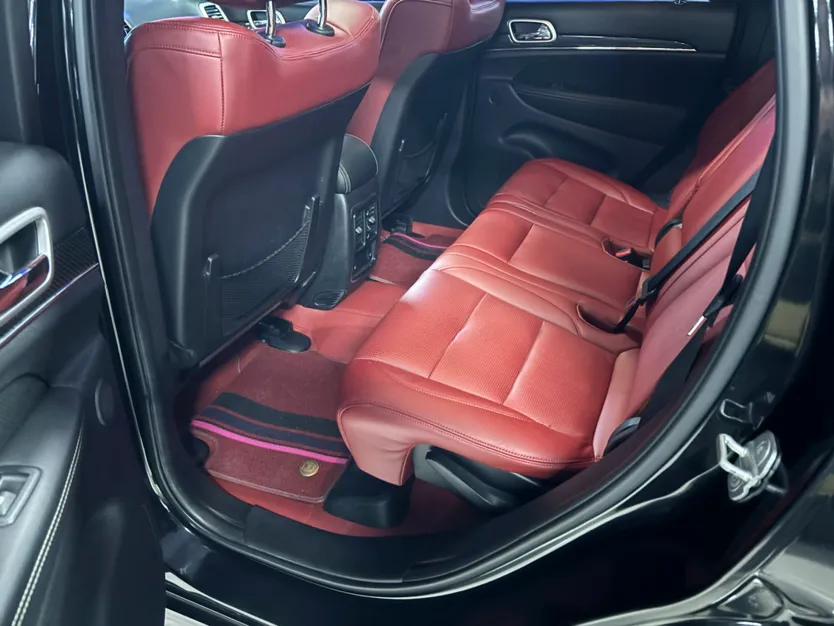 Jeep Grand Cherokee SRT 2013 6.4L SRT8 Black Edition — миниатюра 14