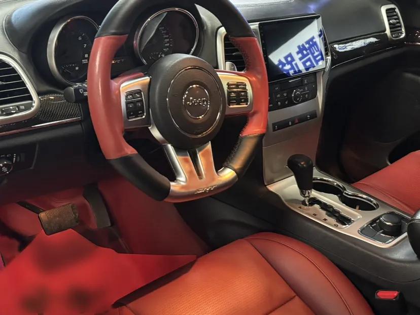 Jeep Grand Cherokee SRT 2013 6.4L SRT8 Black Edition — миниатюра 10