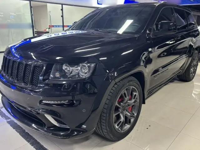 Jeep Grand Cherokee SRT 2013 6.4L SRT8 Black Edition