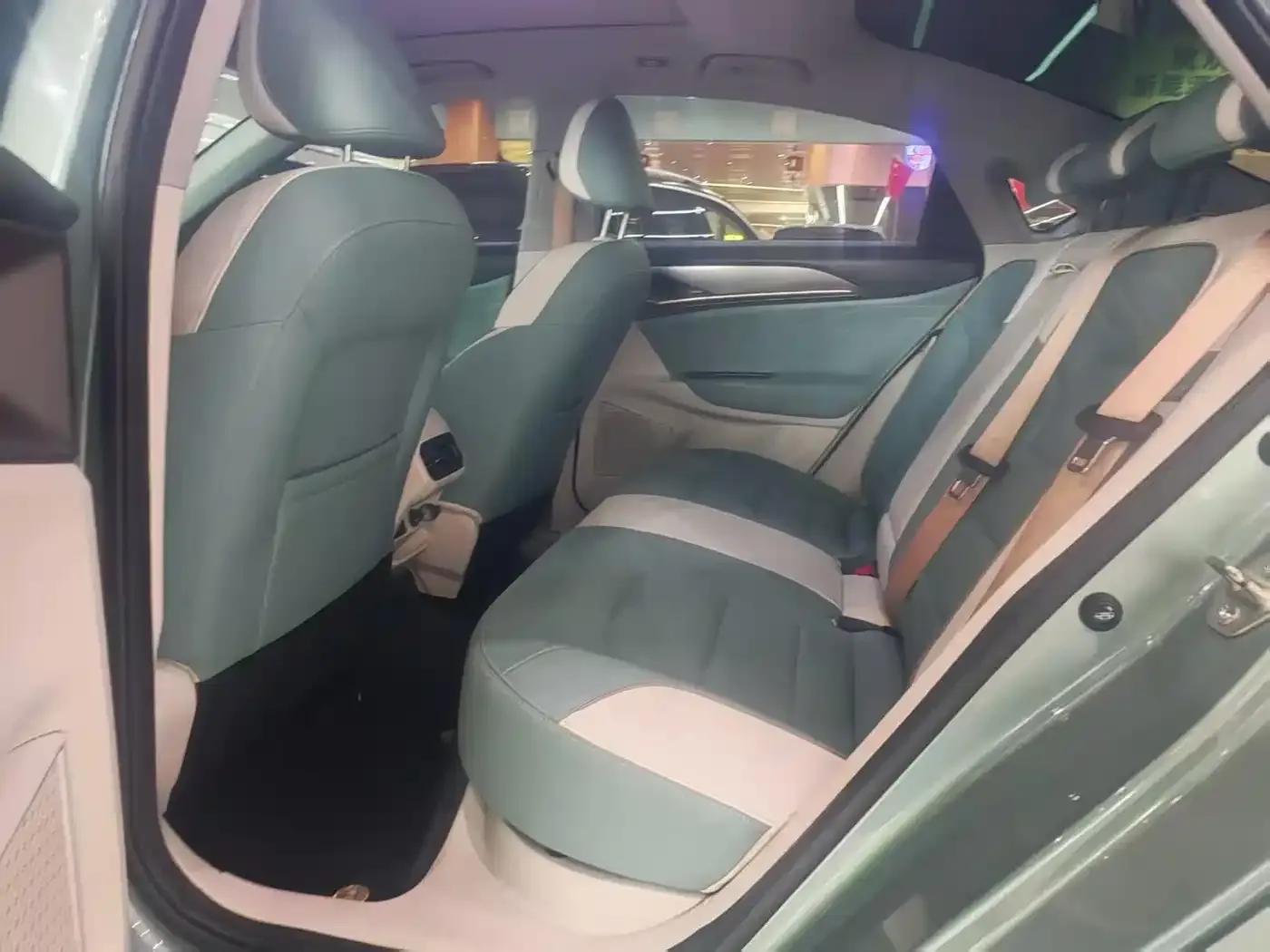 Geely Geometry G6 2022 Model 620 New Fun — миниатюра 4