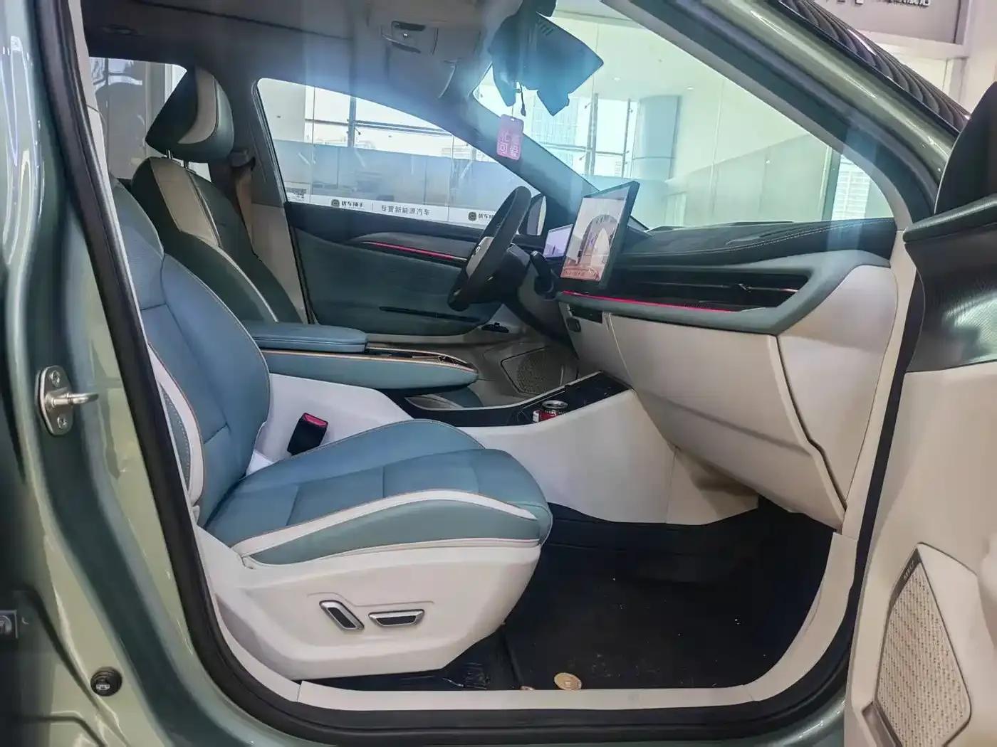 Geely Geometry G6 2022 Model 620 New Fun — миниатюра 6