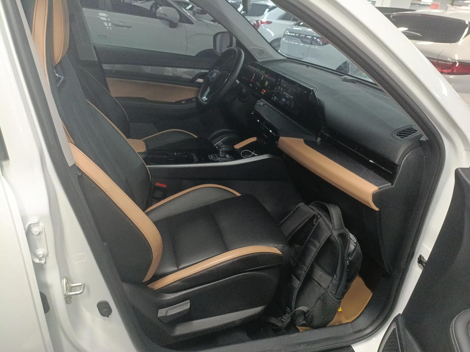 Geely Auto Haoyue PRO 2024 1.5T DCT Zongheng+ — миниатюра 23