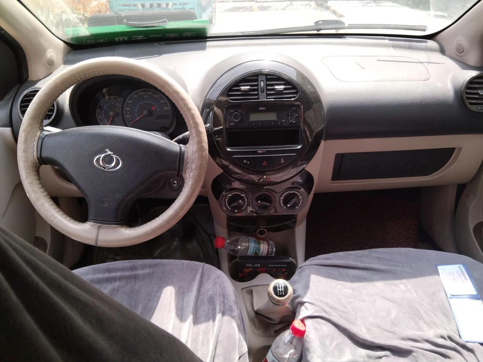 Geely Auto Panda Classic 2013 1.0L Manual Entry-Level Model — миниатюра 10