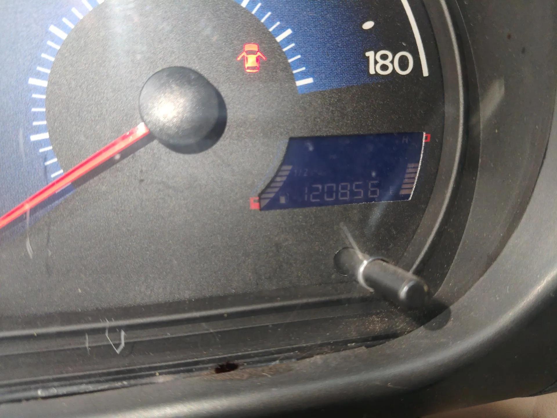 Geely Auto Panda Classic 2013 1.0L Manual Elite Model — миниатюра 13